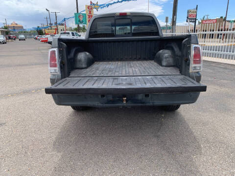 2008 Mitsubishi Raider LS