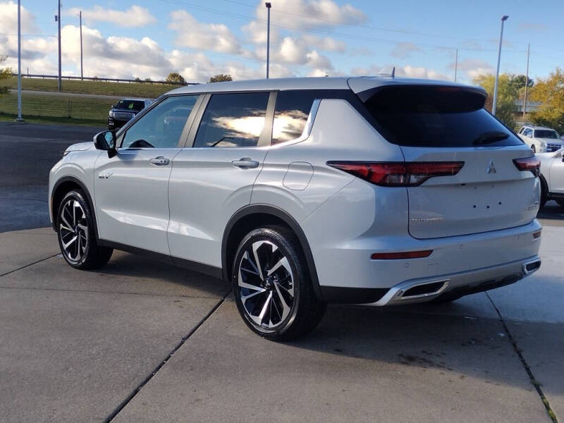 2025 Mitsubishi Outlander PHEV SE