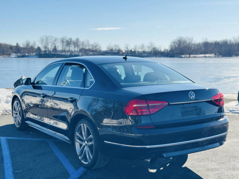 2016 Volkswagen Passat 1.8T R-Line
