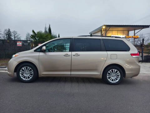2011 Toyota Sienna
