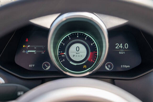 2023 Aston Martin Vantage 11