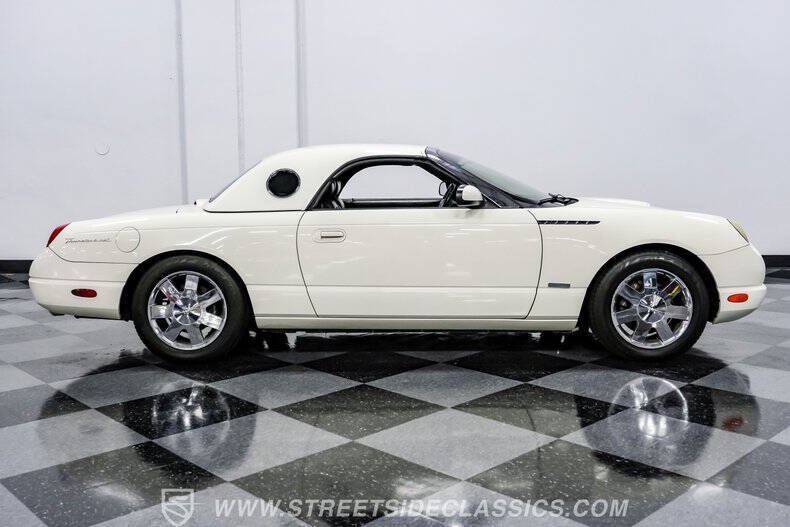 2002 Ford Thunderbird Deluxe