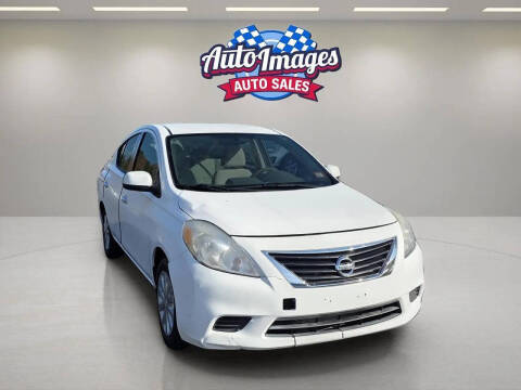 2012 Nissan Versa 1.6 SV