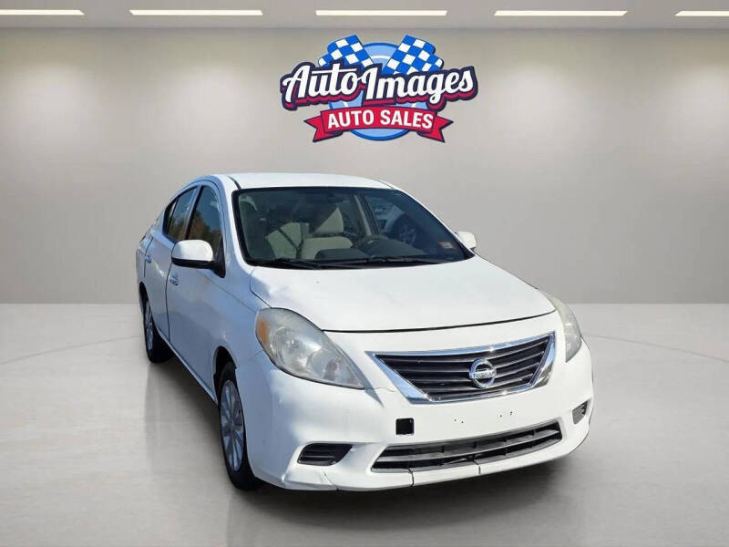 2012 Nissan Versa 1.6 SV