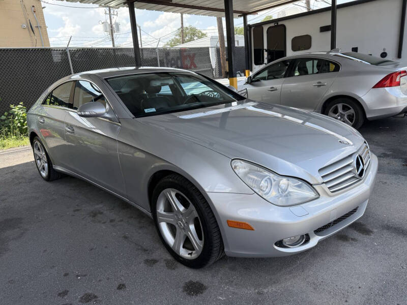 2006 Mercedes-Benz CLS-Class CLS500's photo