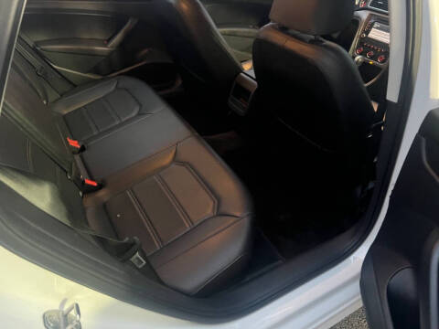 2015 Volkswagen Passat 1.8T Limited Edition