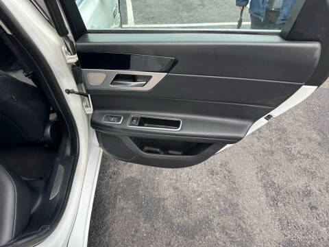 2017 Jaguar XF 35t Premium