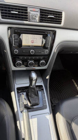 2012 Volkswagen Passat SE PZEV