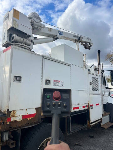 2013 Freightliner 108 SD