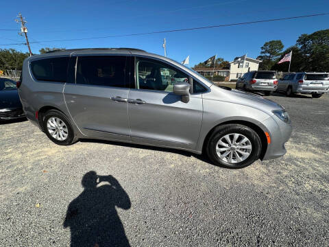 2017 Chrysler Pacifica Touring-L
