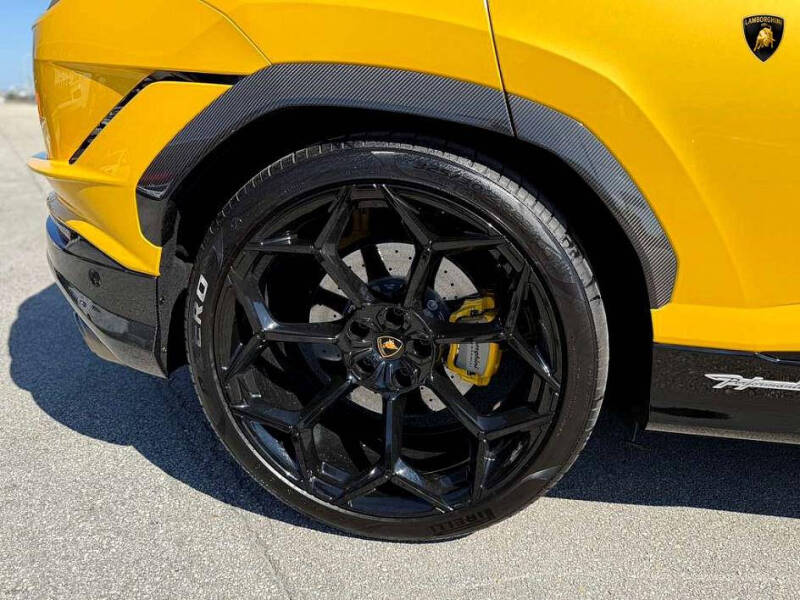 2024 Lamborghini Urus Performante