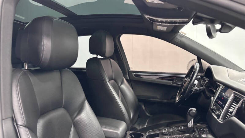 2017 Porsche Macan S