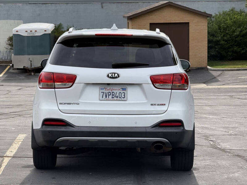 2017 Kia Sorento EX