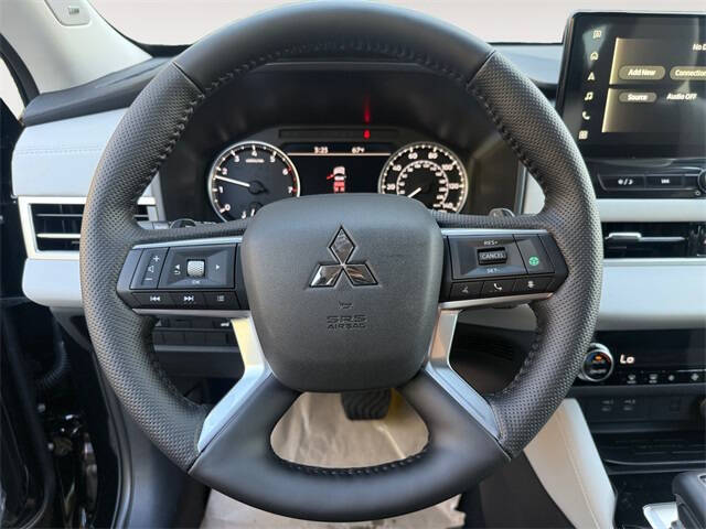 2026 Mitsubishi Outlander SE
