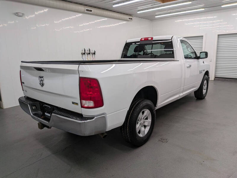 2016 RAM 1500 SLT