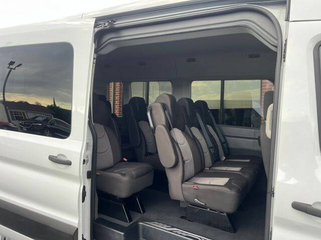 2023 Ford Transit 350 XLT