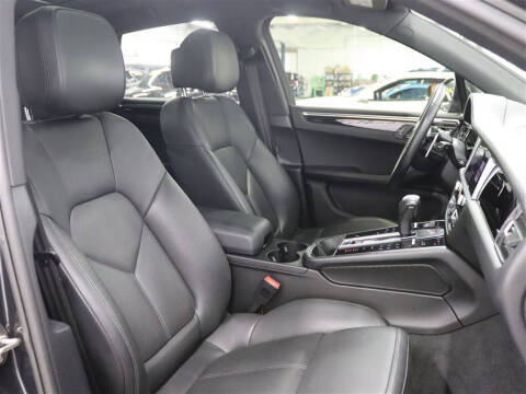 2022 Porsche Macan