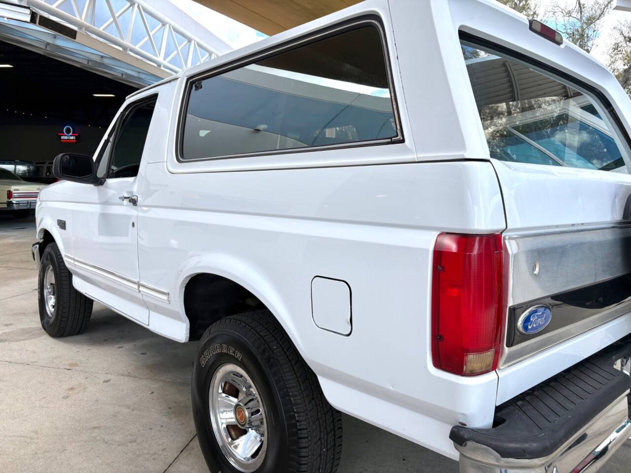 1993 Ford Bronco 16