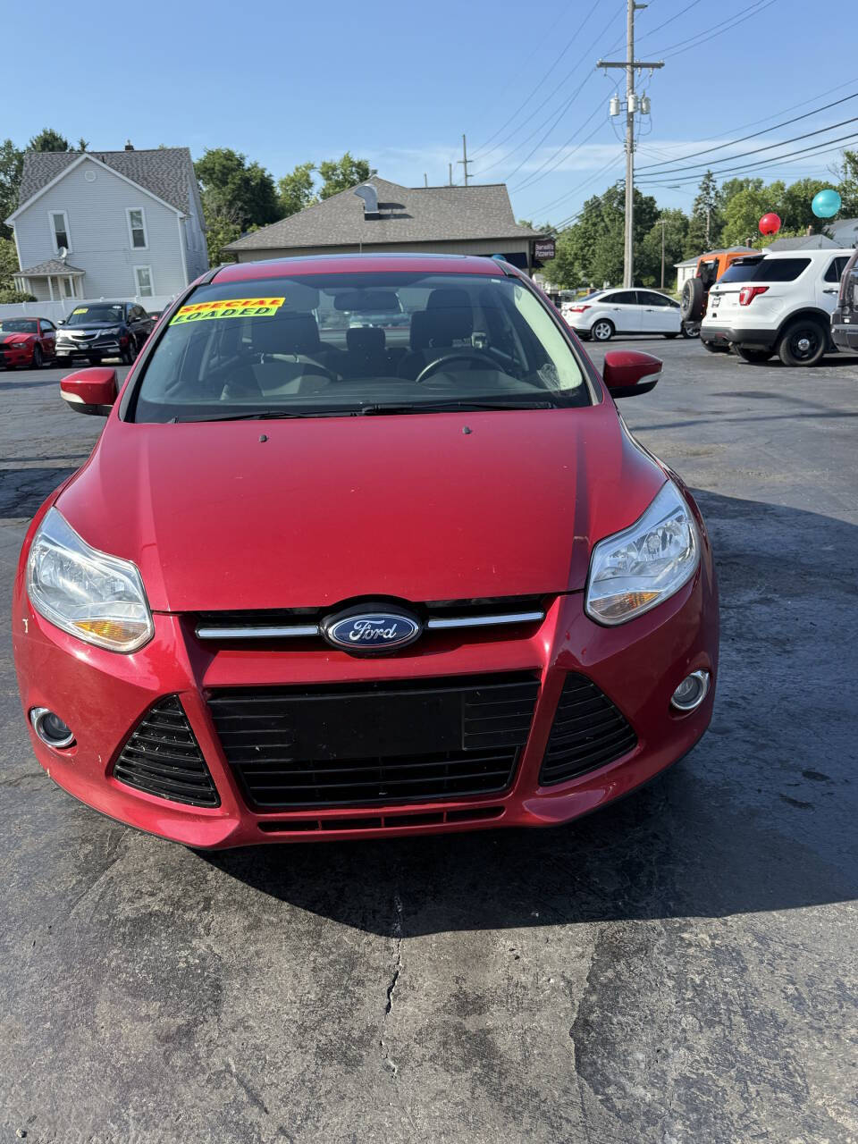 Red 2012 Ford Focus SE SE 4dr Sedan 2