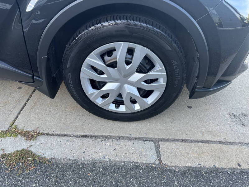 2020 Toyota C-HR XLE