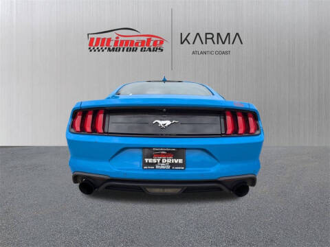 2022 Ford Mustang EcoBoost