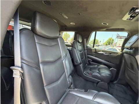 2019 Cadillac Escalade Platinum