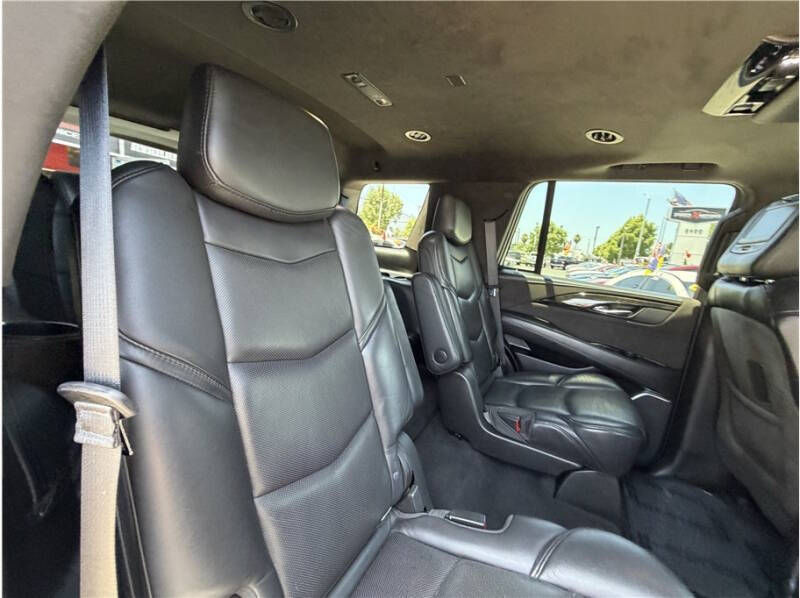 2019 Cadillac Escalade Platinum