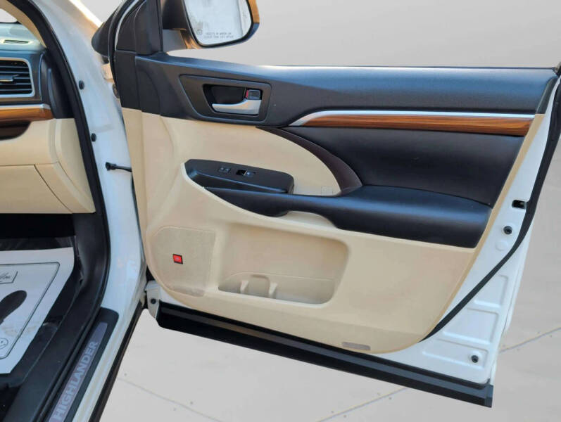 2018 Toyota Highlander Limited Platinum