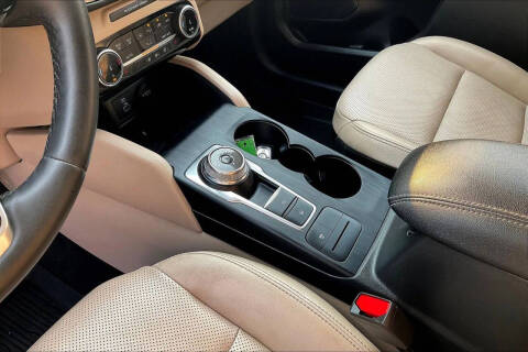 2022 Ford Escape Hybrid SEL