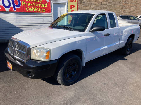 2005 Dodge Dakota for sale at RON'S AUTO SALES INC in Cicero IL