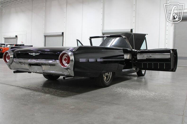 1962 Ford Thunderbird