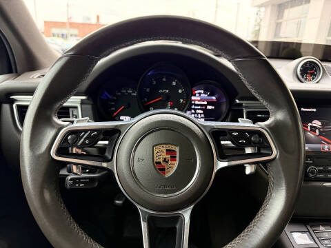 2017 Porsche Macan GTS