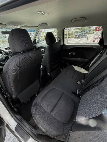 2019 Kia Soul +