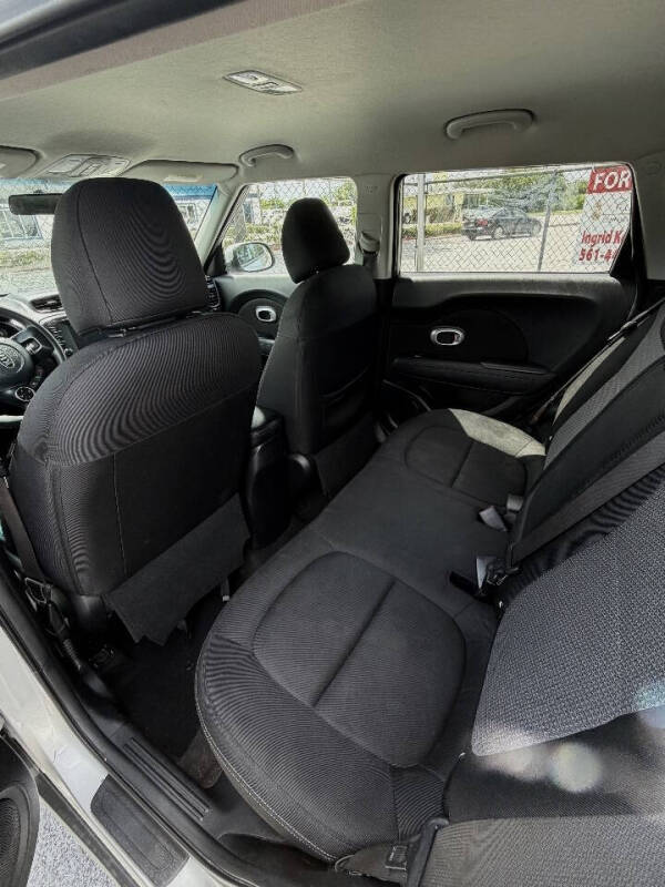 2019 Kia Soul +