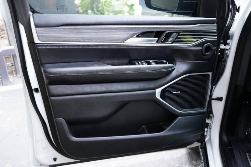 2023 Jeep Wagoneer Series III