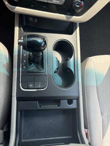 2017 Kia Sedona LX