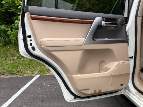 2013 Toyota Land Cruiser
