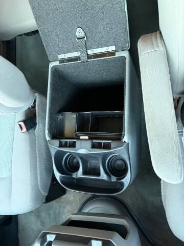 2013 Ford E-Series E-350 SD XLT