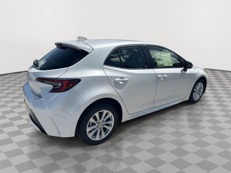 2026 Toyota Corolla Hatchback SE