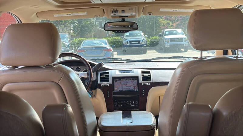 2011 Cadillac Escalade Premium