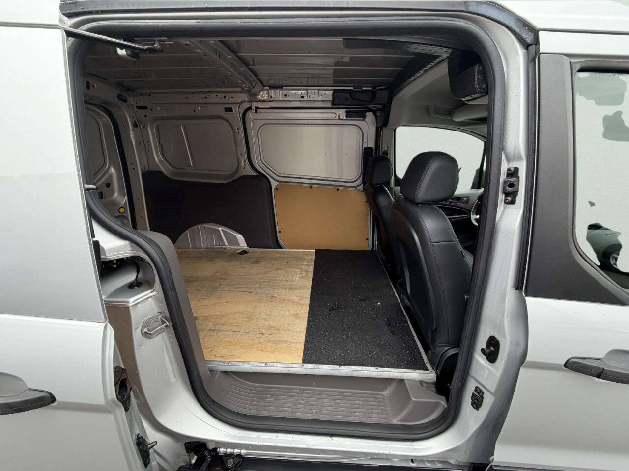 FordTransit Connect23