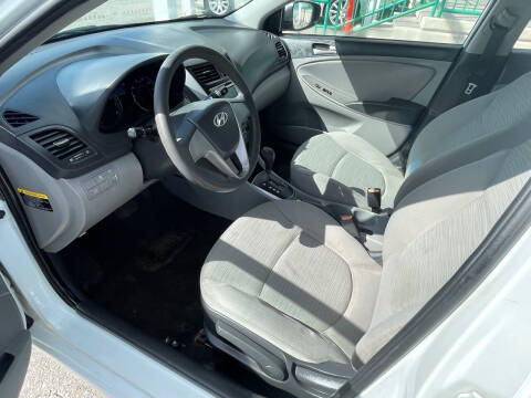 2016 Hyundai Accent SE