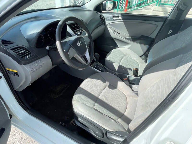 2016 Hyundai Accent SE