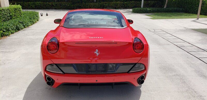 2013 Ferrari California 27