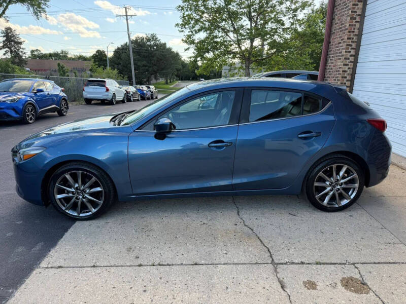 2018 Mazda MAZDA3 Touring