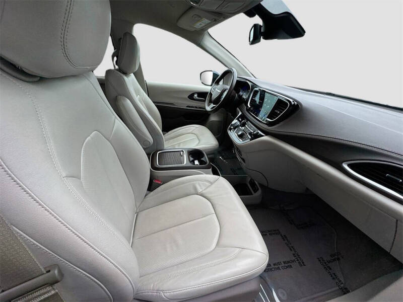 2021 Chrysler Pacifica Touring L