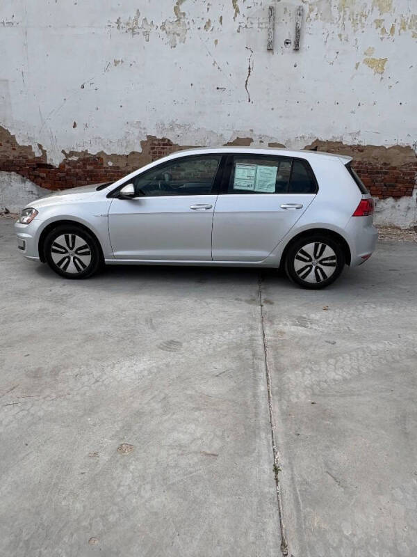 2016 Volkswagen e-Golf SE