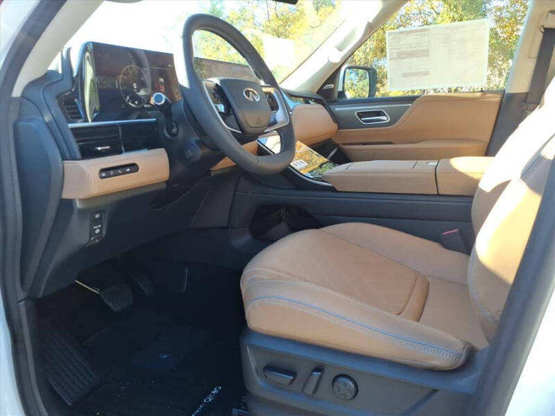 2026 Infiniti QX80 Luxe