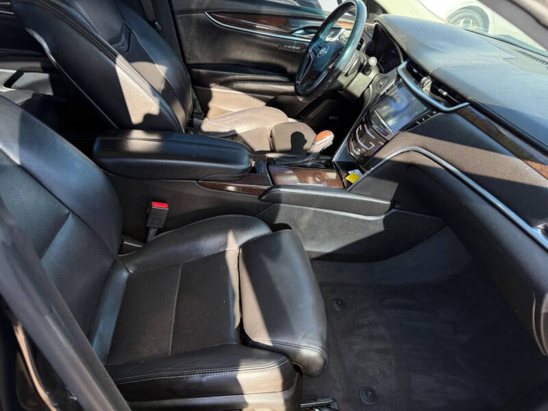 2013 Cadillac XTS Luxury Collection