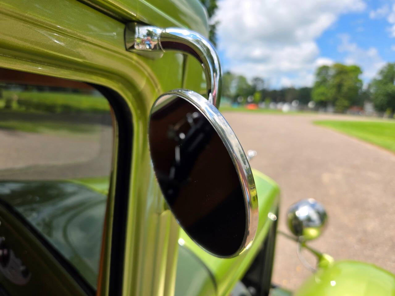 1930 Dodge 5-Window Coupe 109